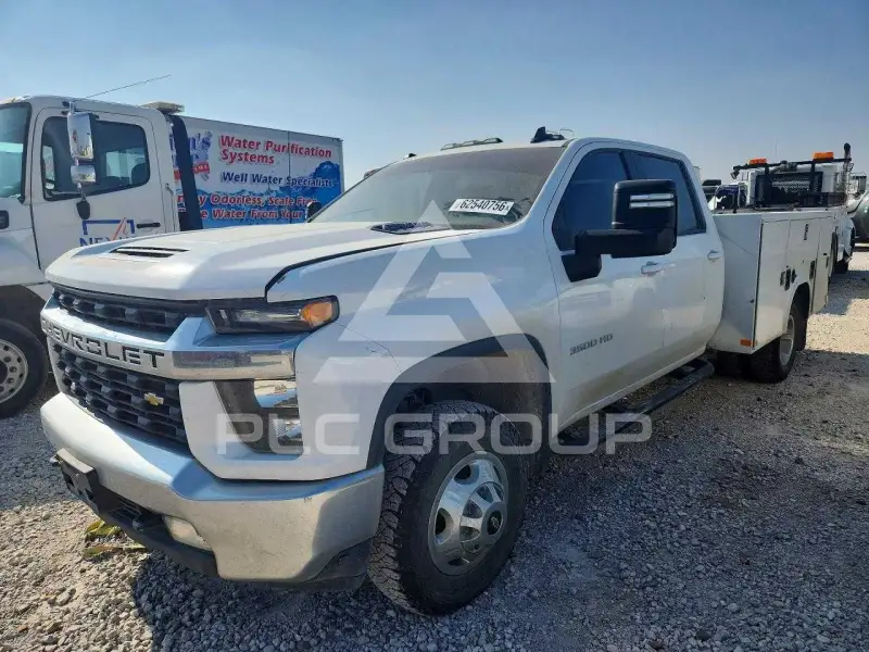2021 Chevrolet Silverado photo