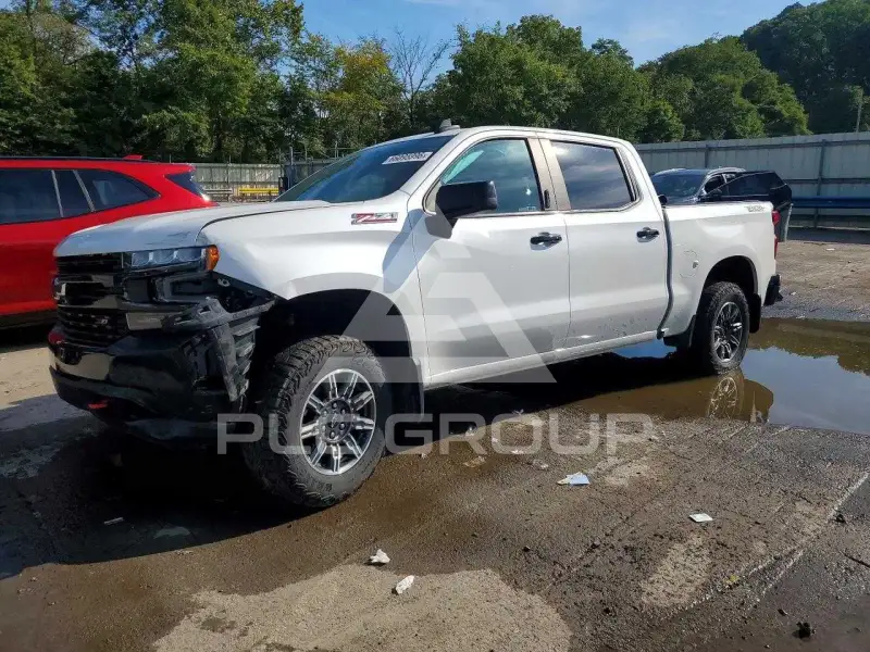 2021 Chevrolet Silverado photo