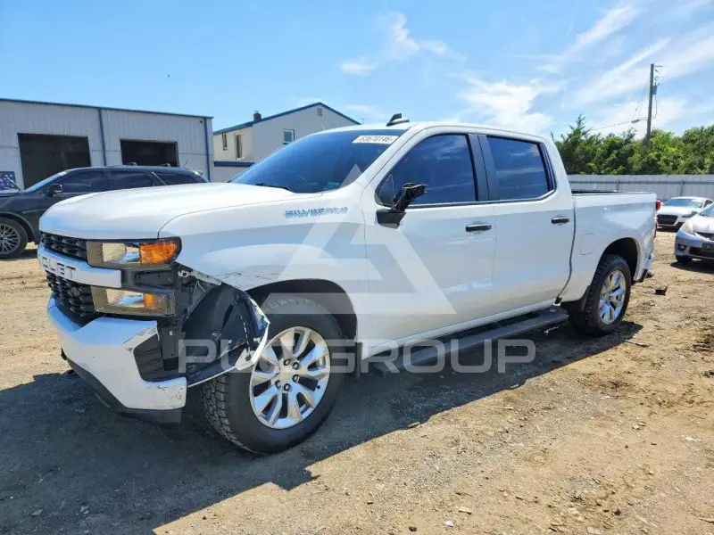 2021 Chevrolet Silverado photo