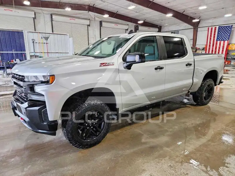 2021 Chevrolet Silverado photo