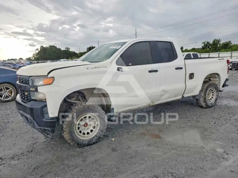 2021 Chevrolet Silverado photo