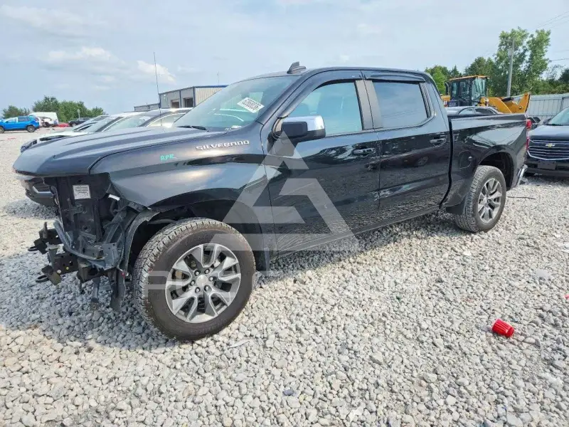 2021 Chevrolet Silverado photo