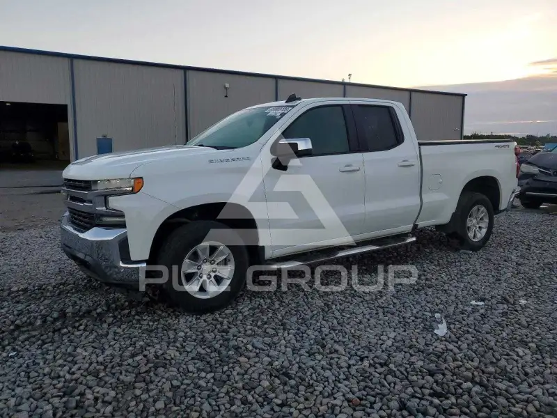2021 Chevrolet Silverado photo