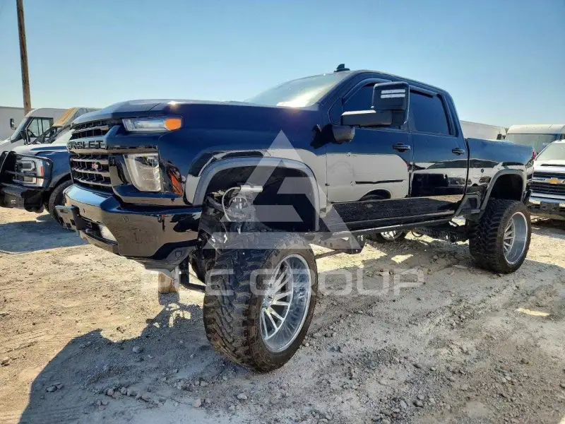 2021 Chevrolet Silverado photo
