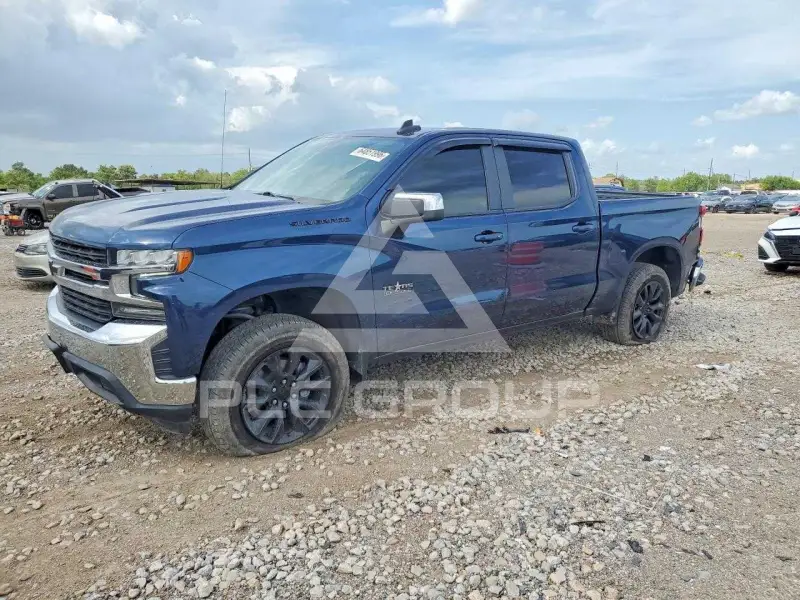 2021 Chevrolet Silverado photo