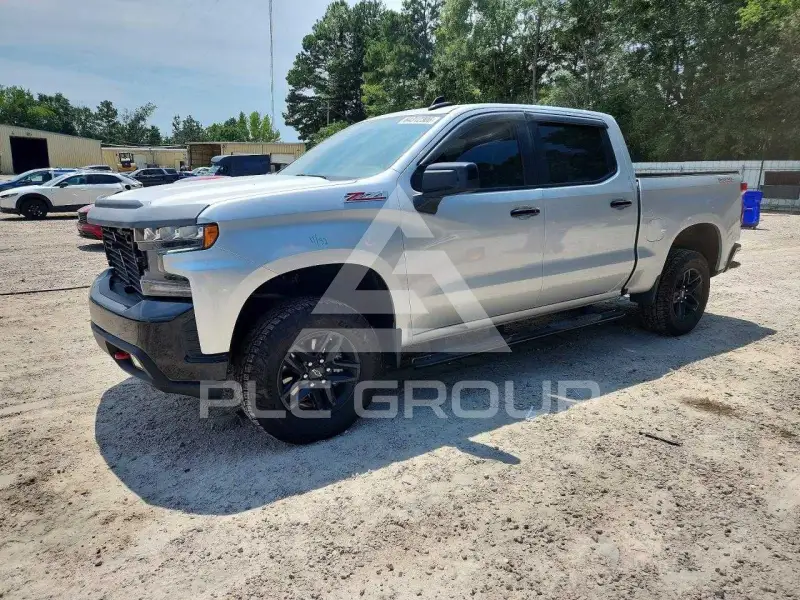 2021 Chevrolet Silverado photo