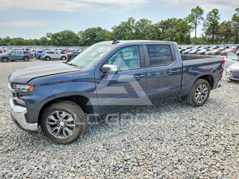 2021 Chevrolet Silverado photo