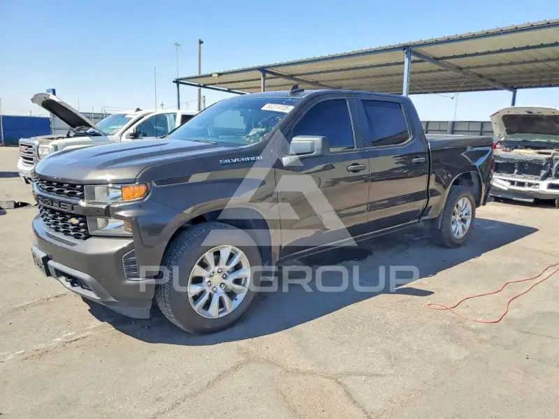 2021 Chevrolet Silverado photo