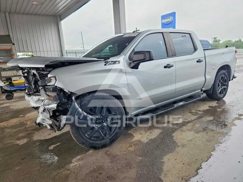 2021 Chevrolet Silverado photo