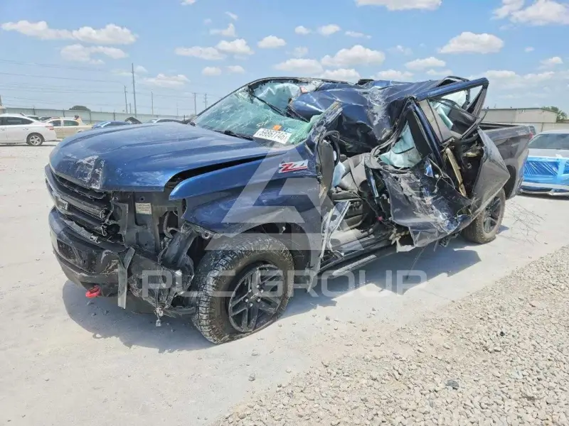 2021 Chevrolet Silverado photo