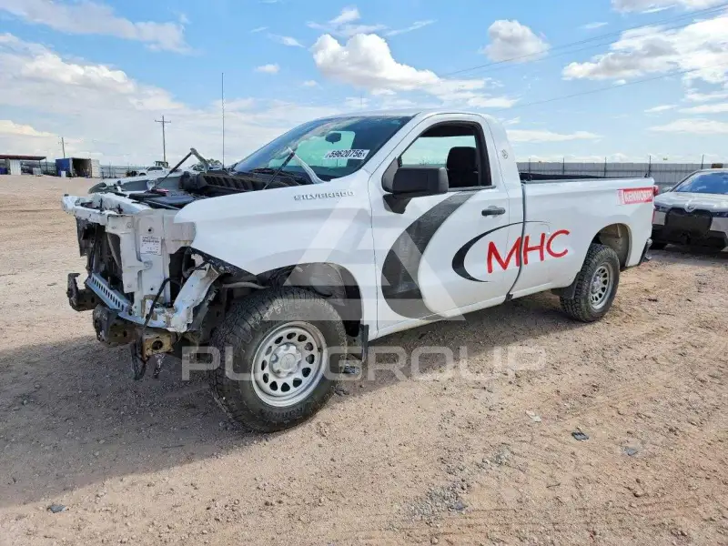 2021 Chevrolet Silverado photo