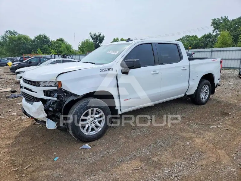 2021 Chevrolet Silverado photo