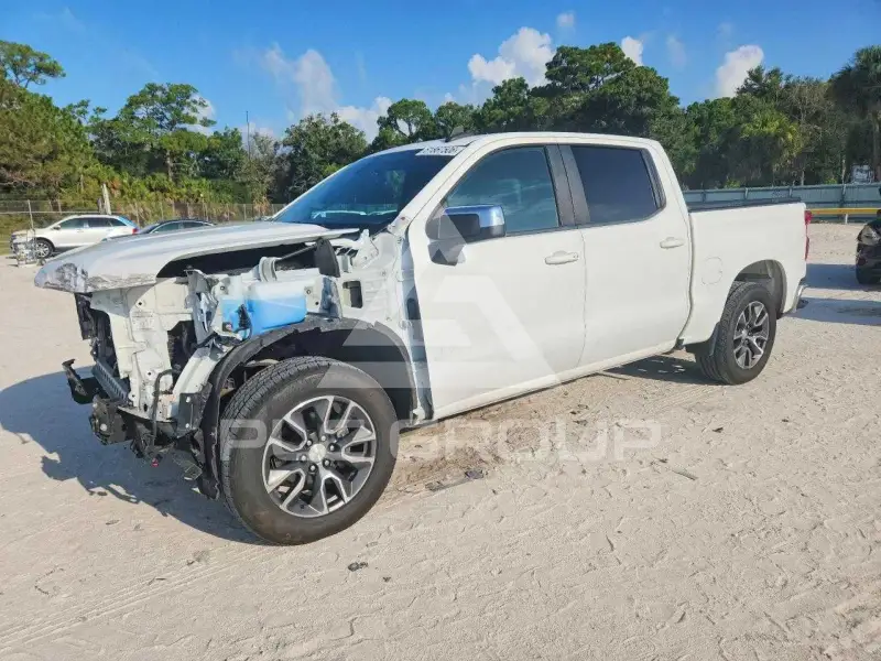 2021 Chevrolet Silverado photo