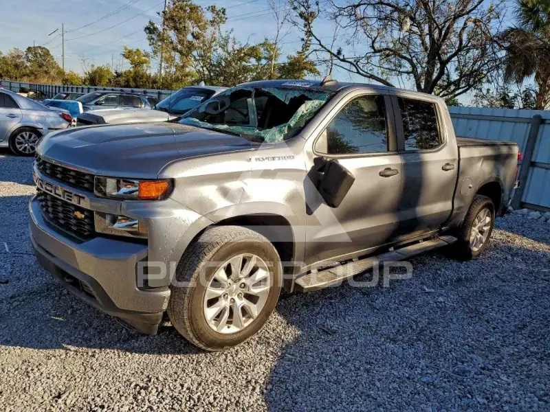 2021 Chevrolet Silverado photo