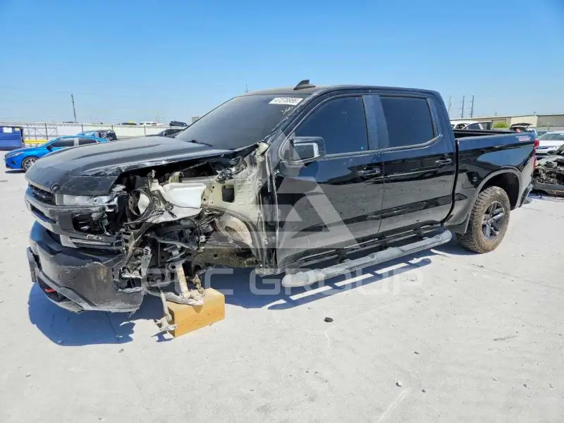 2021 Chevrolet Silverado photo