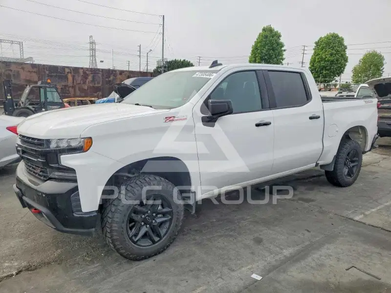 2021 Chevrolet Silverado photo