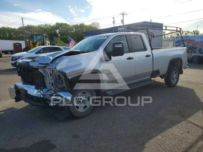 2021 Chevrolet Silverado photo
