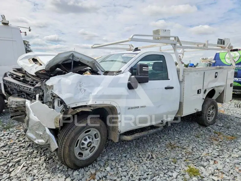 2021 Chevrolet Silverado photo