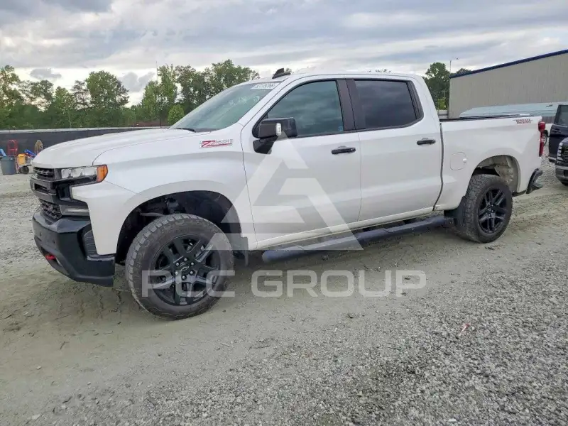 2021 Chevrolet Silverado photo