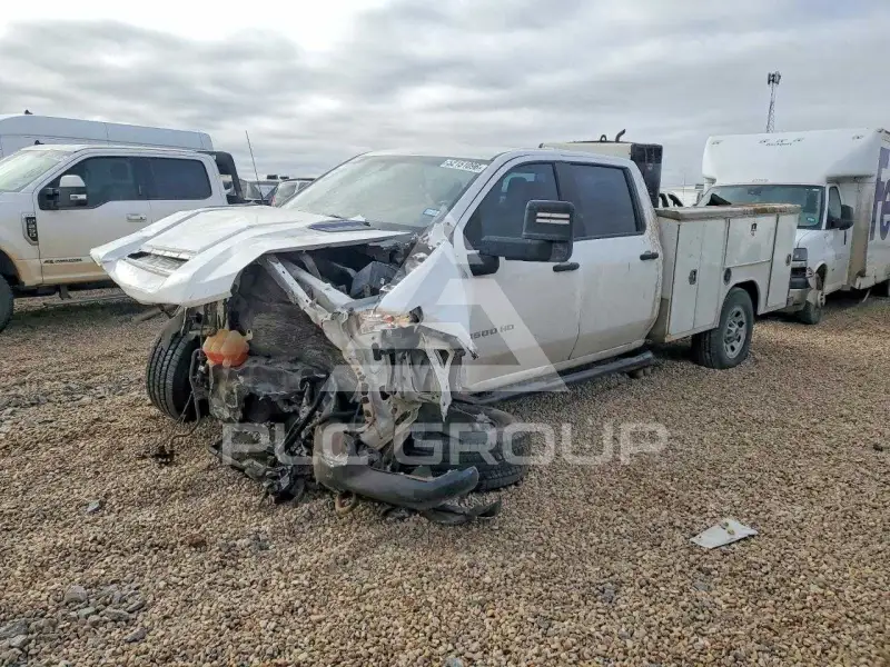 2021 Chevrolet Silverado photo
