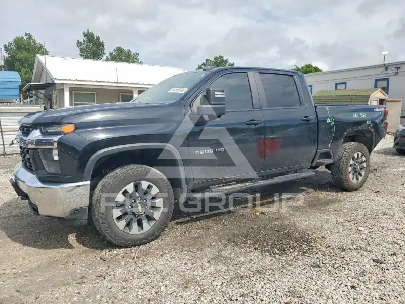 2021 Chevrolet Silverado photo