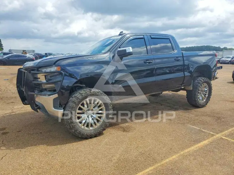 2021 Chevrolet Silverado photo