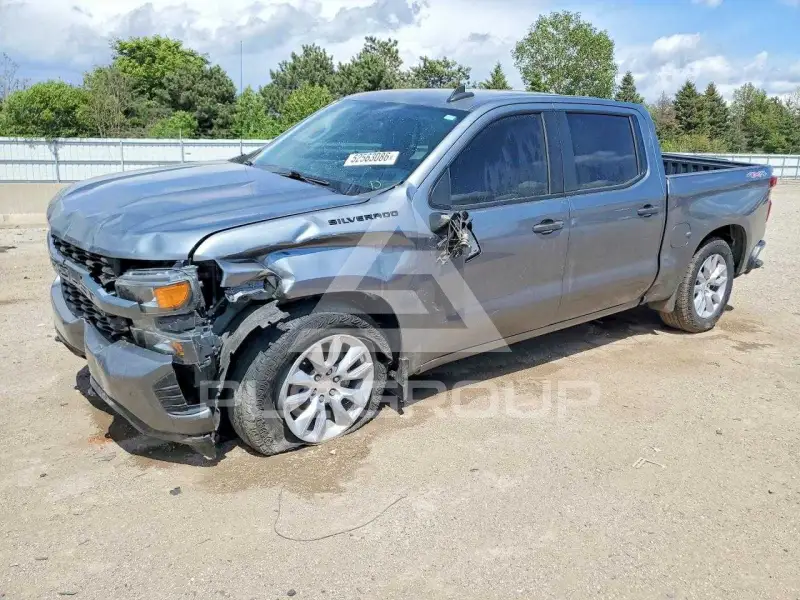 2021 Chevrolet Silverado photo