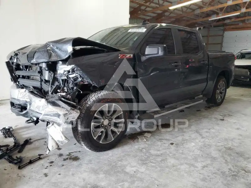 2021 Chevrolet Silverado photo
