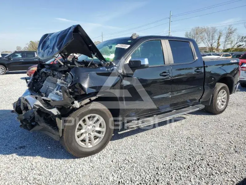 2021 Chevrolet Silverado photo