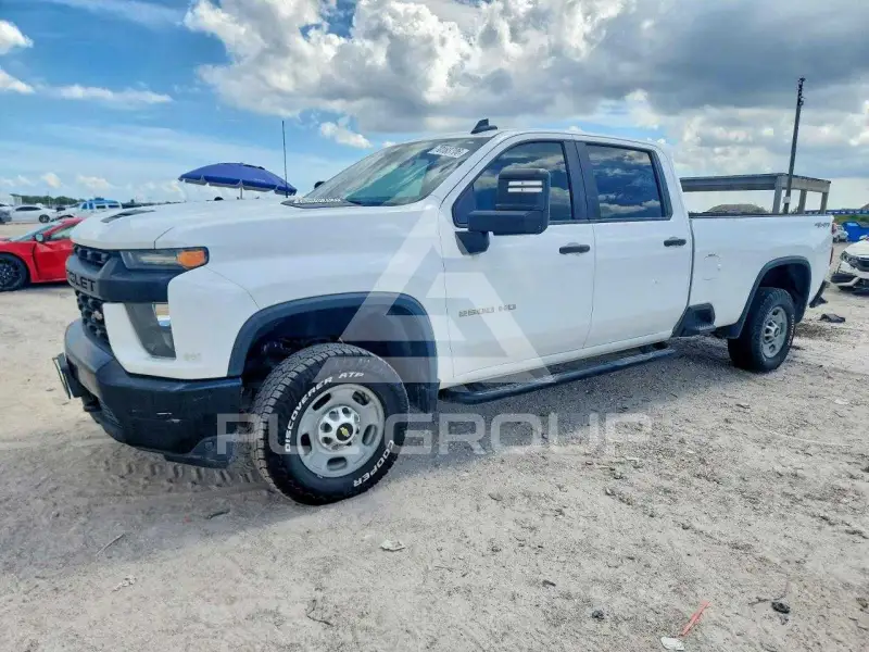 2021 Chevrolet Silverado photo