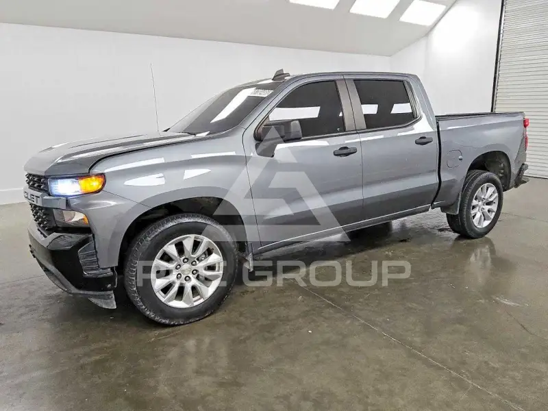 2021 Chevrolet Silverado photo