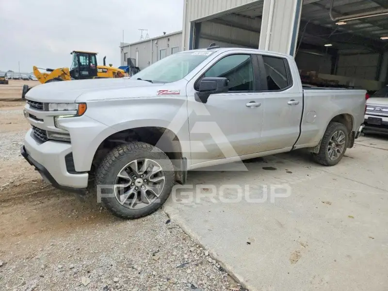 2021 Chevrolet Silverado photo