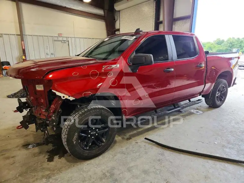 2021 Chevrolet Silverado photo