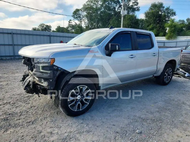 2021 Chevrolet Silverado photo