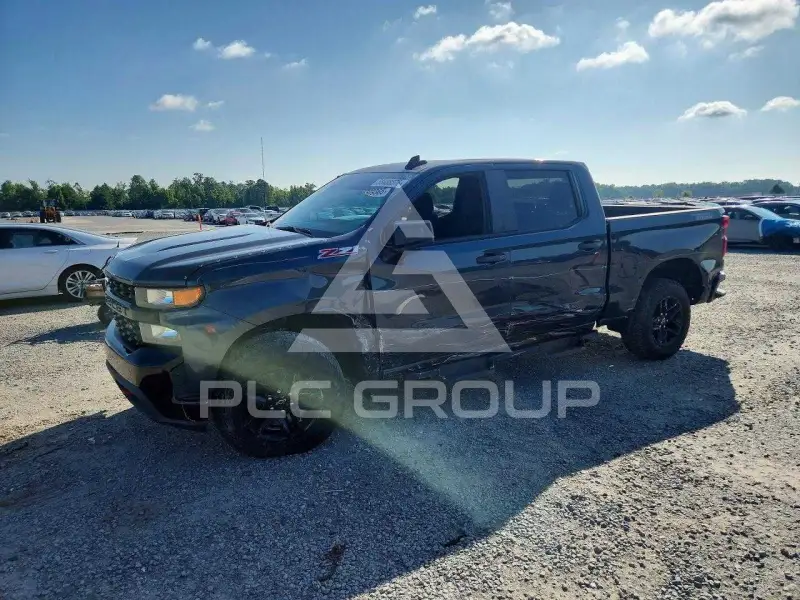 2021 Chevrolet Silverado photo