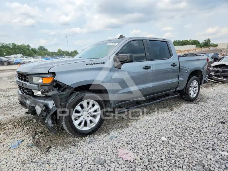 2021 Chevrolet Silverado photo
