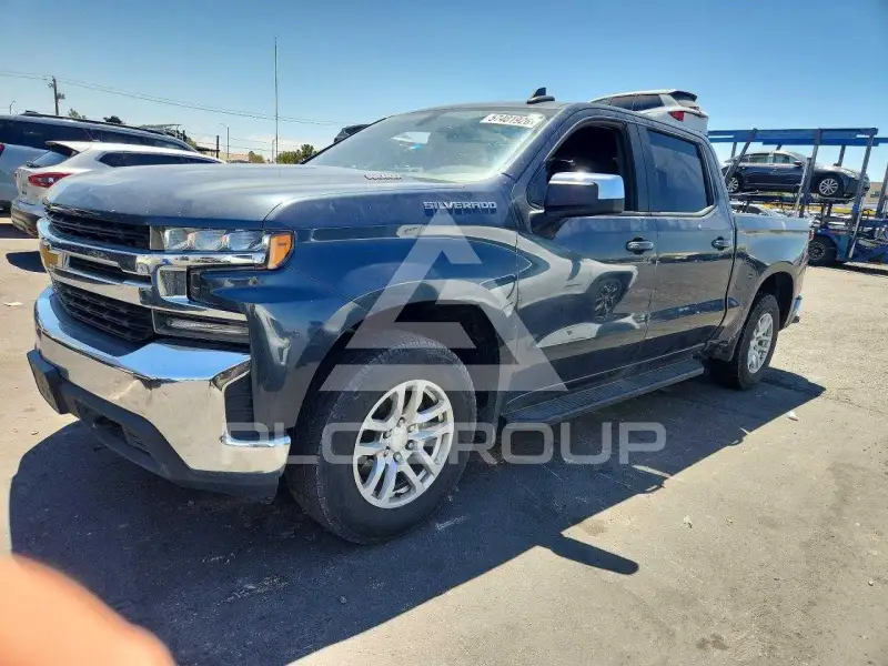2021 Chevrolet Silverado photo