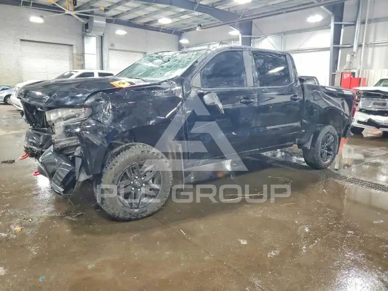 2021 Chevrolet Silverado photo