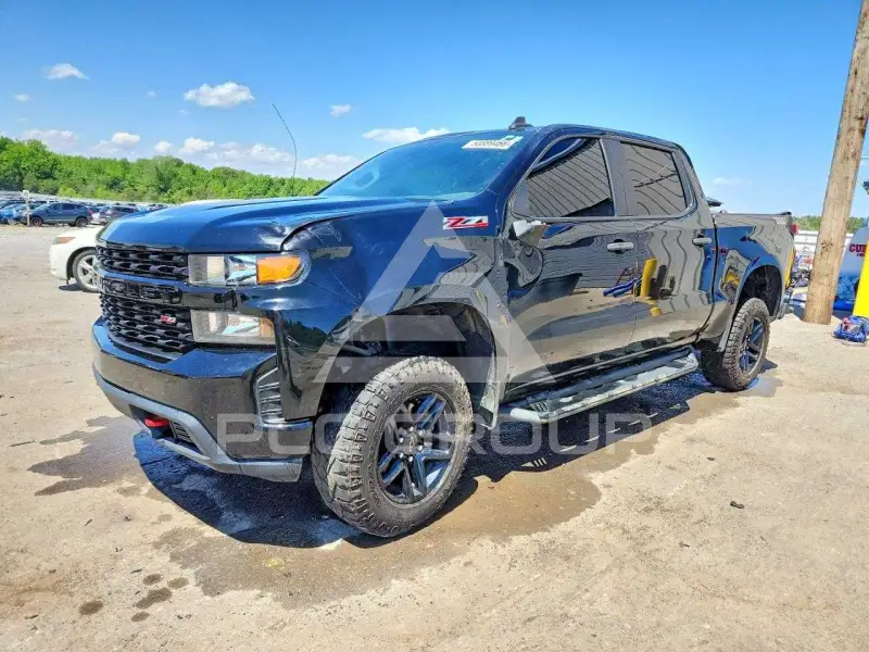 2021 Chevrolet Silverado photo
