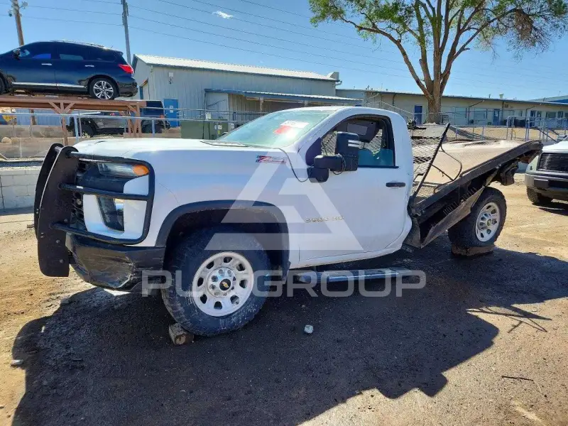 2021 Chevrolet Silverado photo