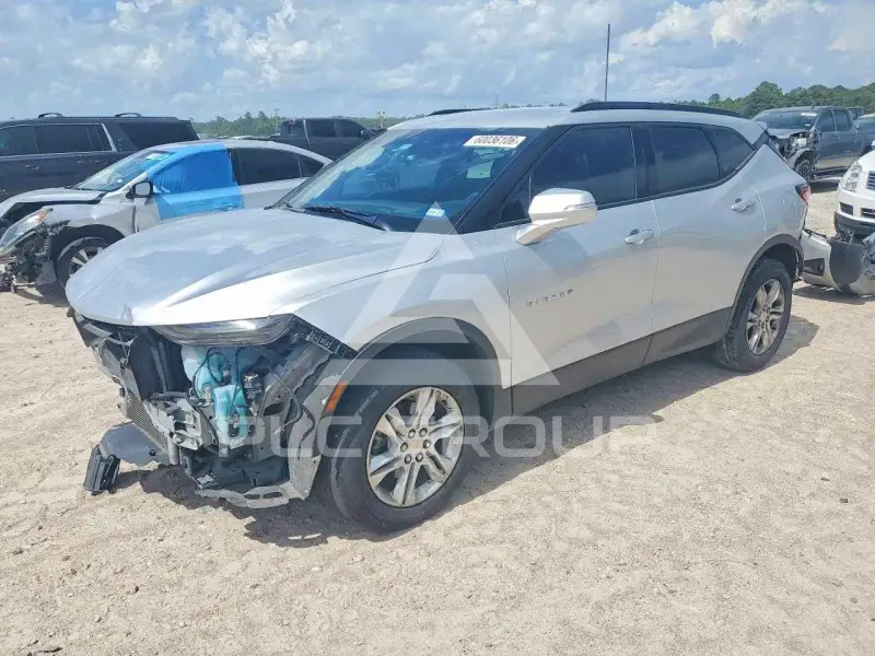 2021 Chevrolet Blazer photo