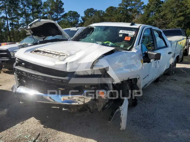 2021 Chevrolet SILVERADO photo