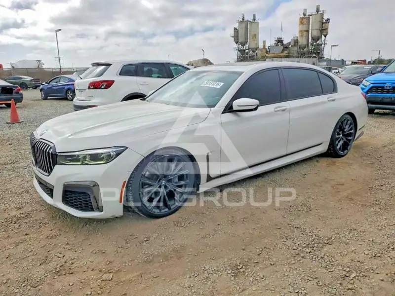 2021 BMW 740 фото