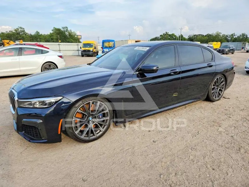 2021 BMW 750 фото