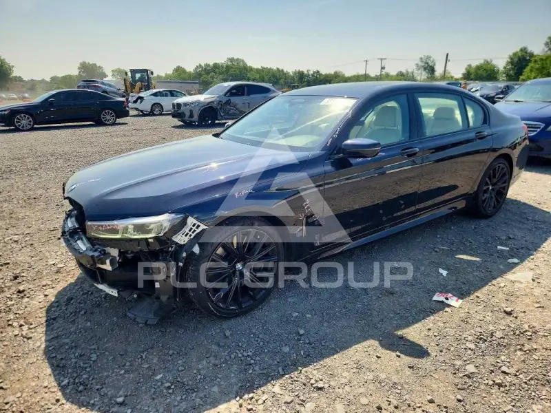 2021 BMW 750 photo