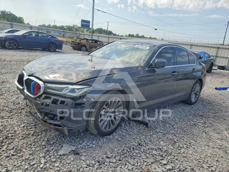 2021 BMW 530 фото