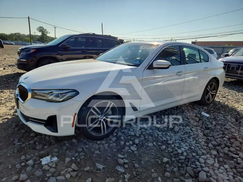 2021 BMW 530 фото