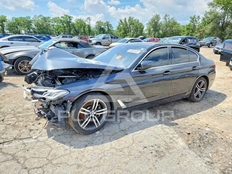2021 BMW 530 фото