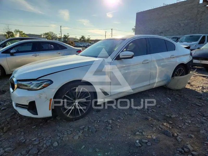 2021 BMW 530 фото