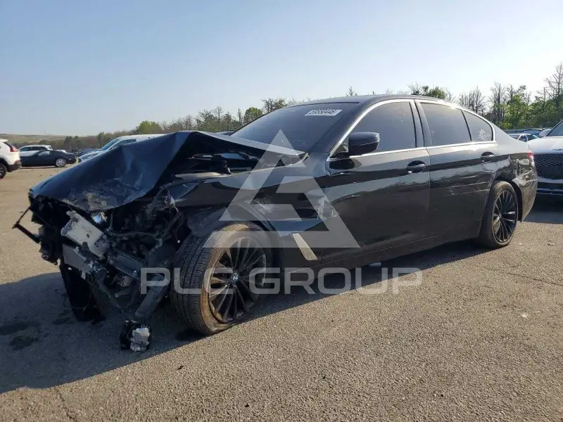 2021 BMW 530 фото